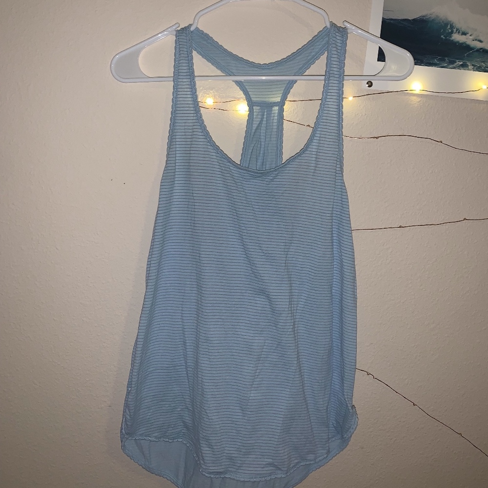 Lululemon exercise tank